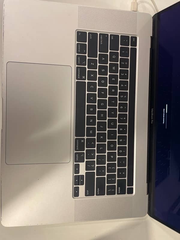 Macbook Pro 2019 i9 16” 0