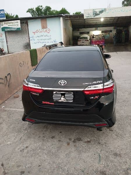 Toyota Corolla Altis 2015 3