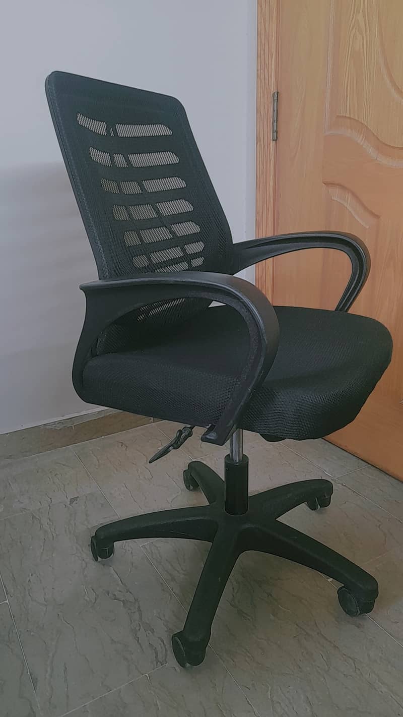 Black Revolving Office Chair - Gently Used, Excellent Condition! 2