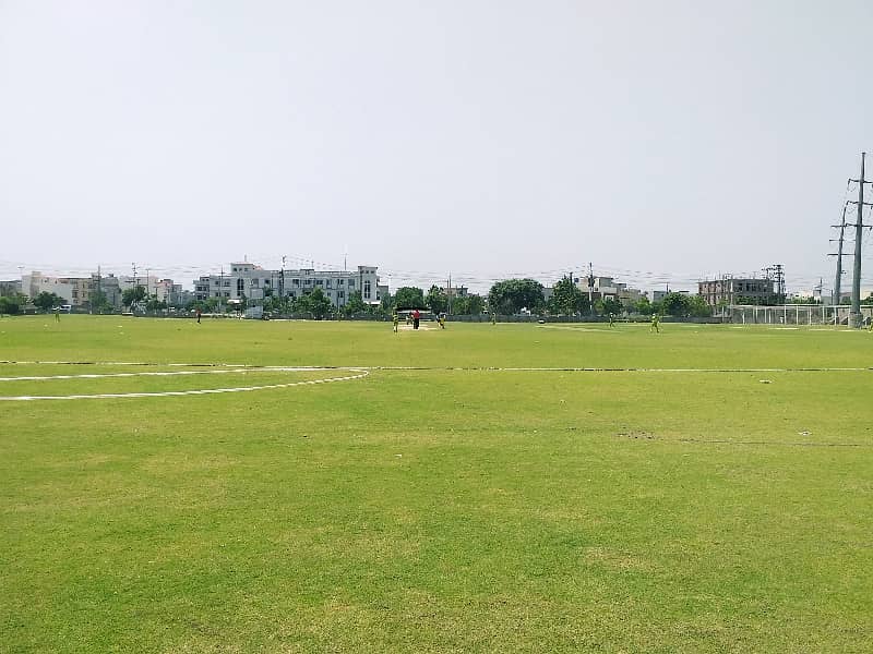 10 MARLA PLOT IN BLOCK A JUBILEE TOWN SOCIETY DIRECT 150FT ROAD APPROACH HOT LOCATION 10.175 SQ FT PLOT DIMENSIONS 35/69 12