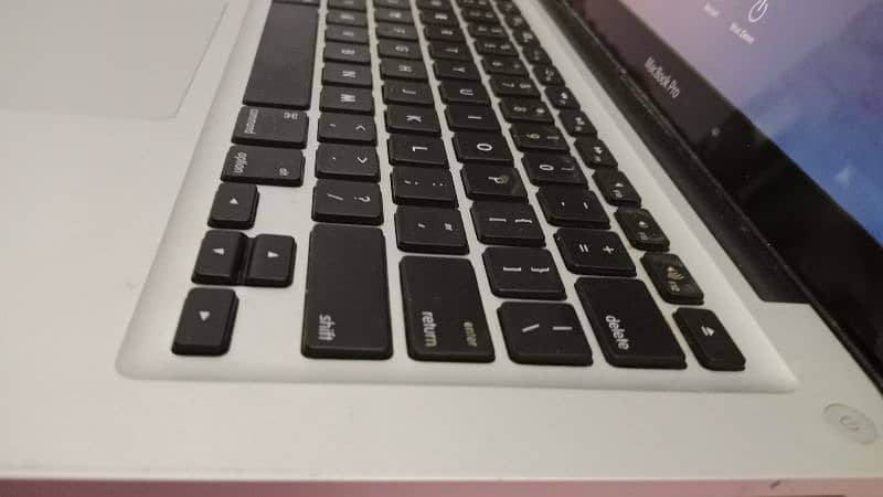 MacBook Pro 15-inch 1