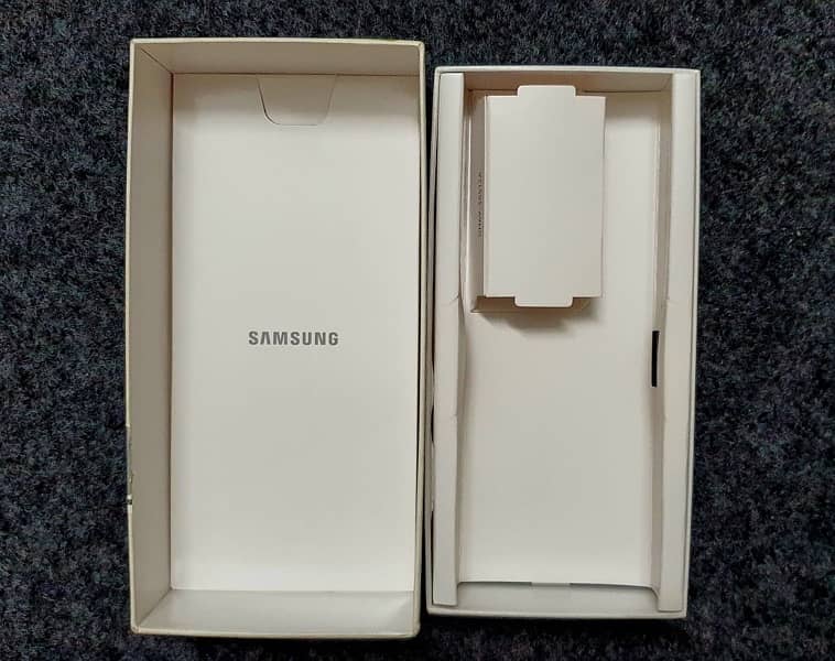 Samsung Galaxy A51 (mint condition) 3