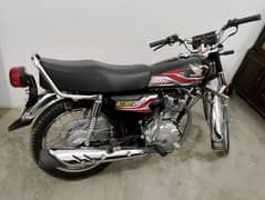 Honda 125 black