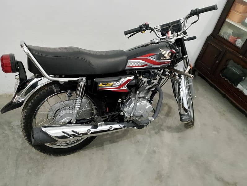 Honda 125 black 1