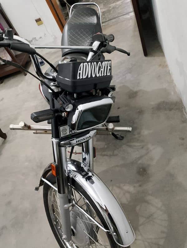 Honda 125 black 2