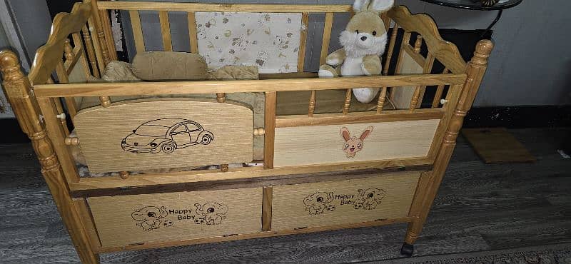 baby cot with small swing and baby potty 2