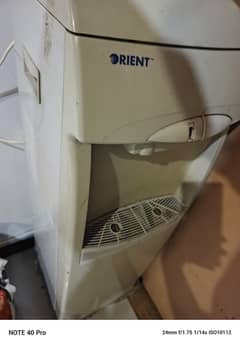 Orient hot and cold water/refrigerrator