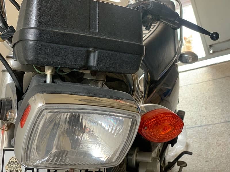 Honda 125 Special Edition Self Start 5 gears New condition for sale 5