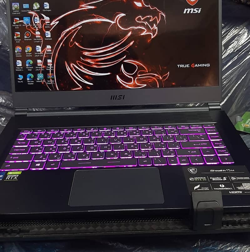 MSI Stealth 15M RTX 3060 gaming laptop Core i7 11th gen 1