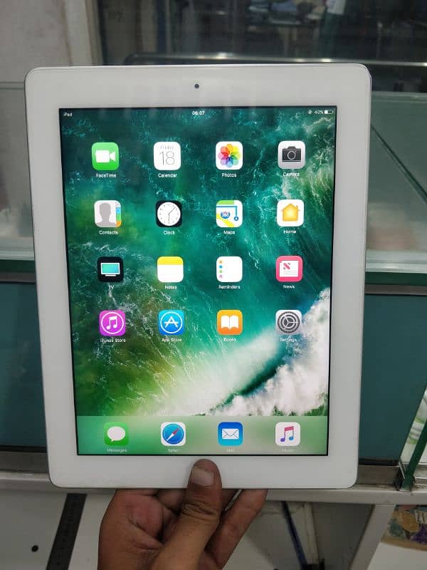 Apple IPAD 4th Generation 1