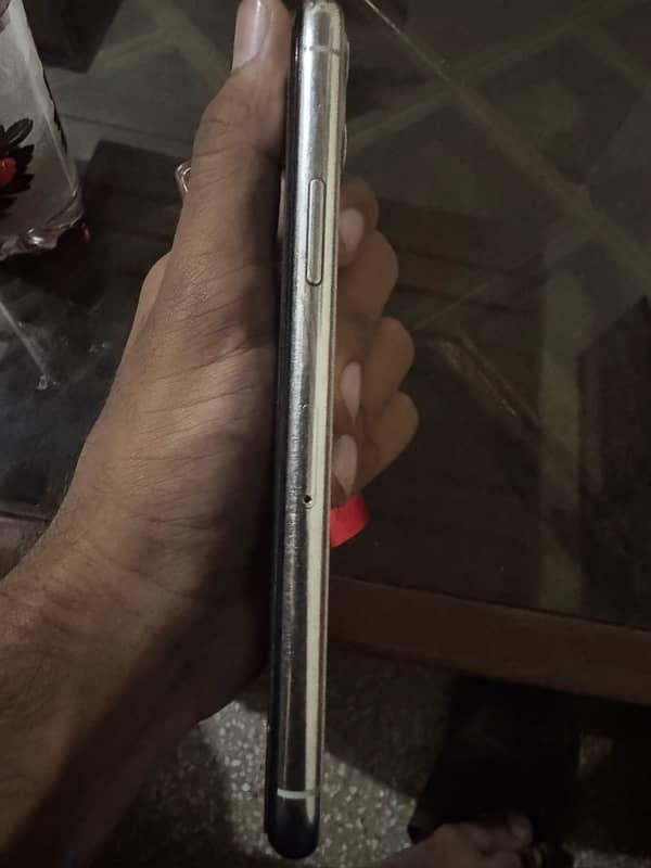 Iphone 11 pro for sale 3