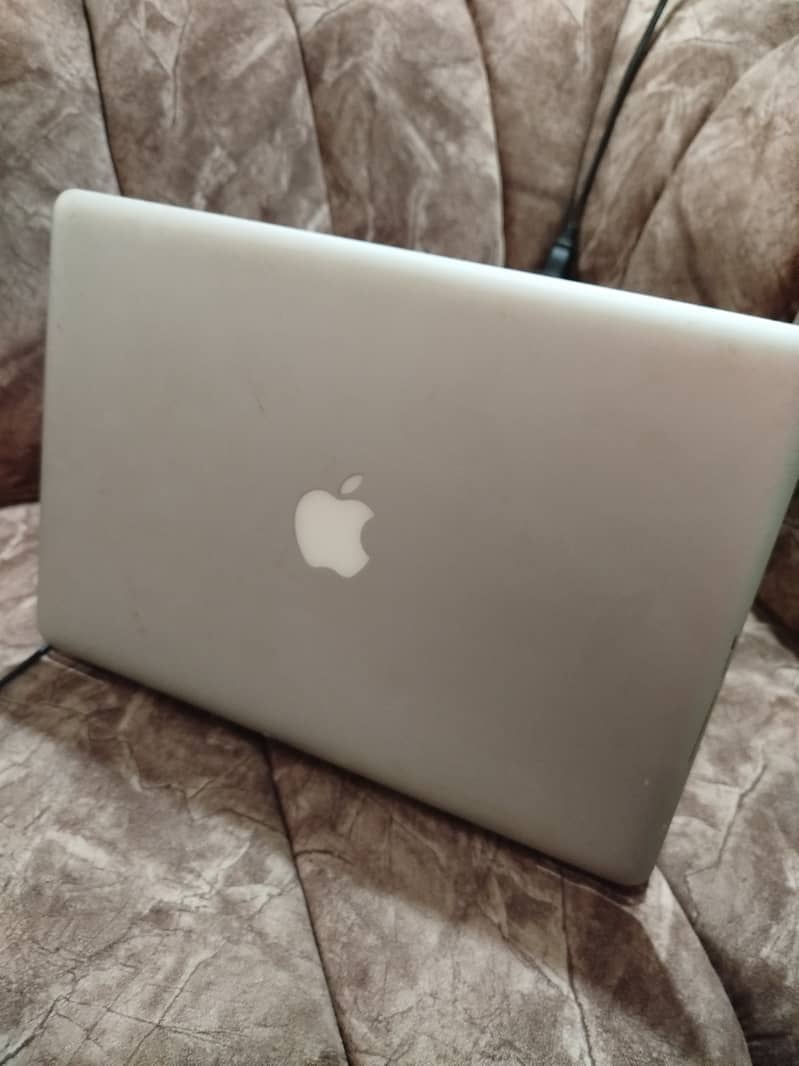 Apple MACBOOK PRO 2