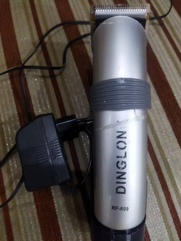 DINGLONG 609 hair trimmer 2