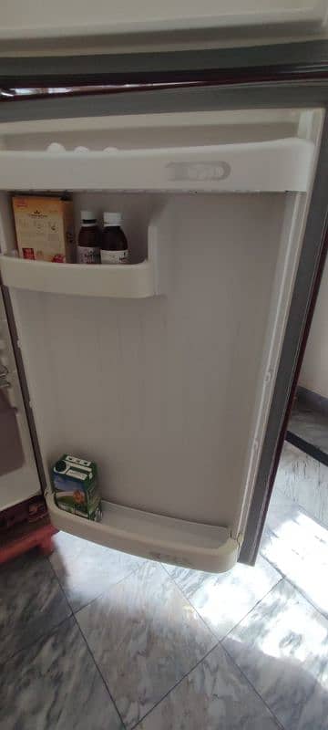 i want to sale my refrigerator in best condition contact. 03495304739 4