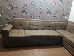 sofa and tabel