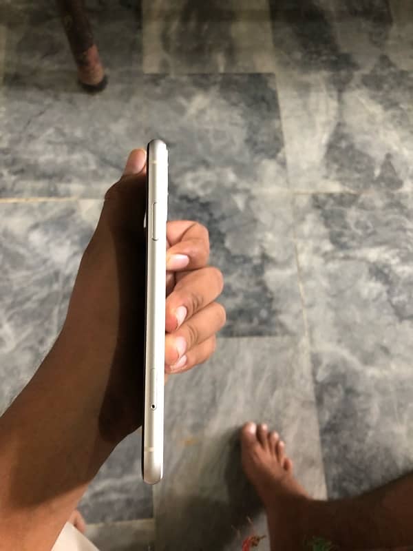 iPhone 11 64gb nonpta all ok 2