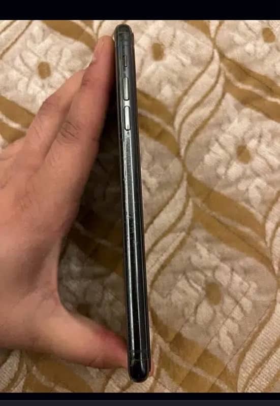 iphone 11 pro max 256gb physical sim aproeved waterpack 1