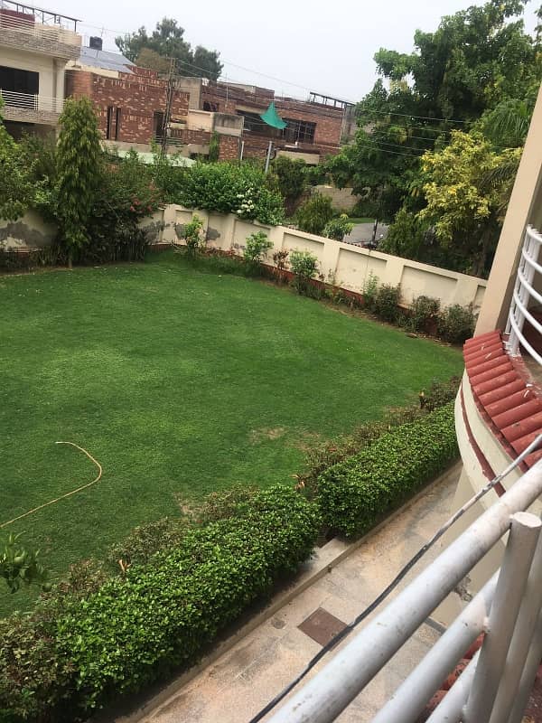 2 KANAL UPPER PORTION IS AVAILABLE FOR RENT IN JOHAR TOWN LAHORE 9