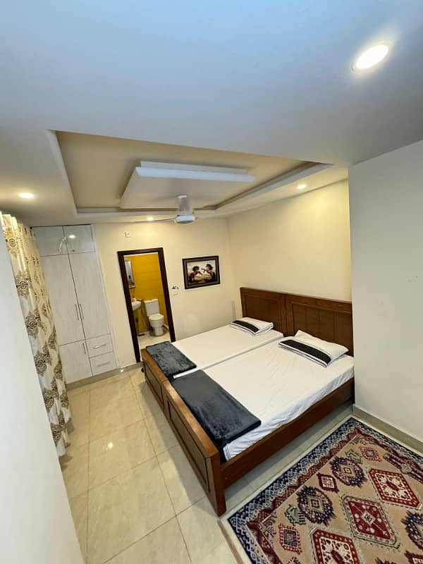 -3 Bedroom lavish apartment available on daily basis 5