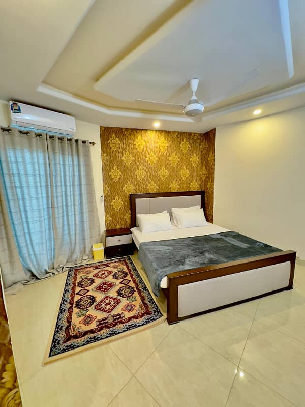 -3 Bedroom lavish apartment available on daily basis 30