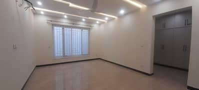 10 Marla House Is Available For Rent In Bahria Town Phase 7 Rawalpindi