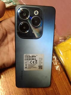 Infinix hot 40 8/256 used 10/10 with box charger