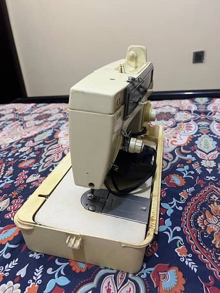 Singer Sewing machine for sale 1