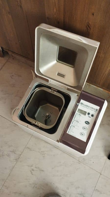 Atta gondhnay ki Machine. Automatic Bread Maker 2