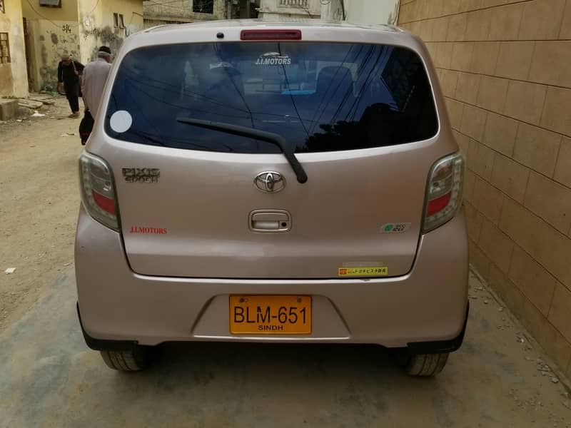 Daihatsu Mira 2015 1