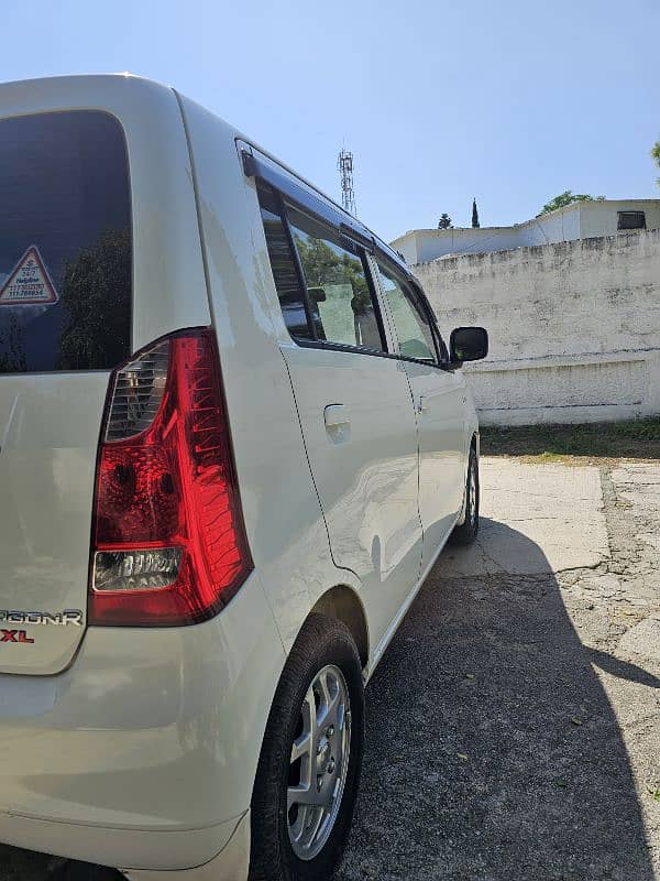 Suzuki Wagon R AGS 2022 12