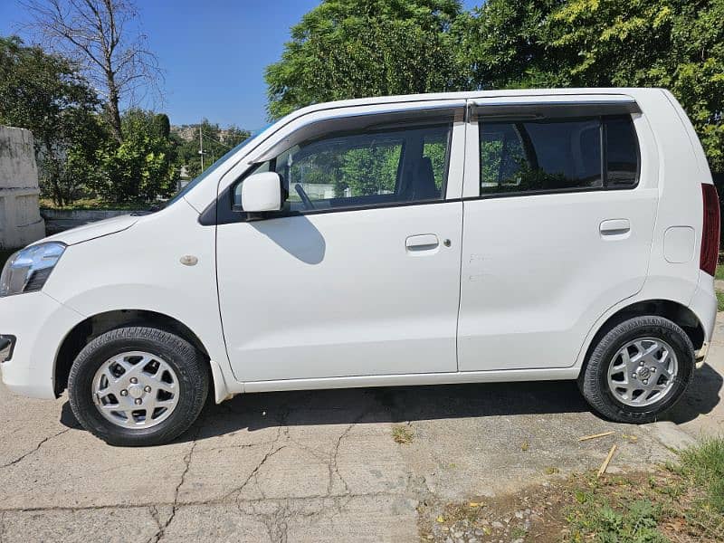 Suzuki Wagon R AGS 2022 19