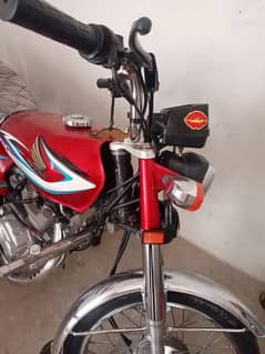 Honda 125 cc 2016 model for sale WhatsApp number 03487390292(