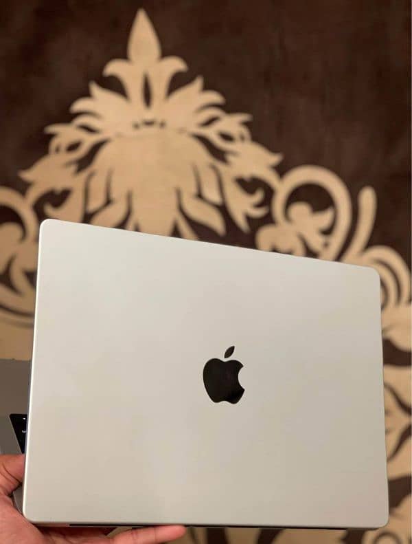 MacBook pro M1 14 inch 10/10 condition ( no msg . . . . . only call) 1