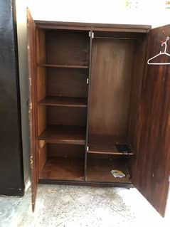 Almari/wardrobe/Wooden Almari / 2 door wardrobe for sale