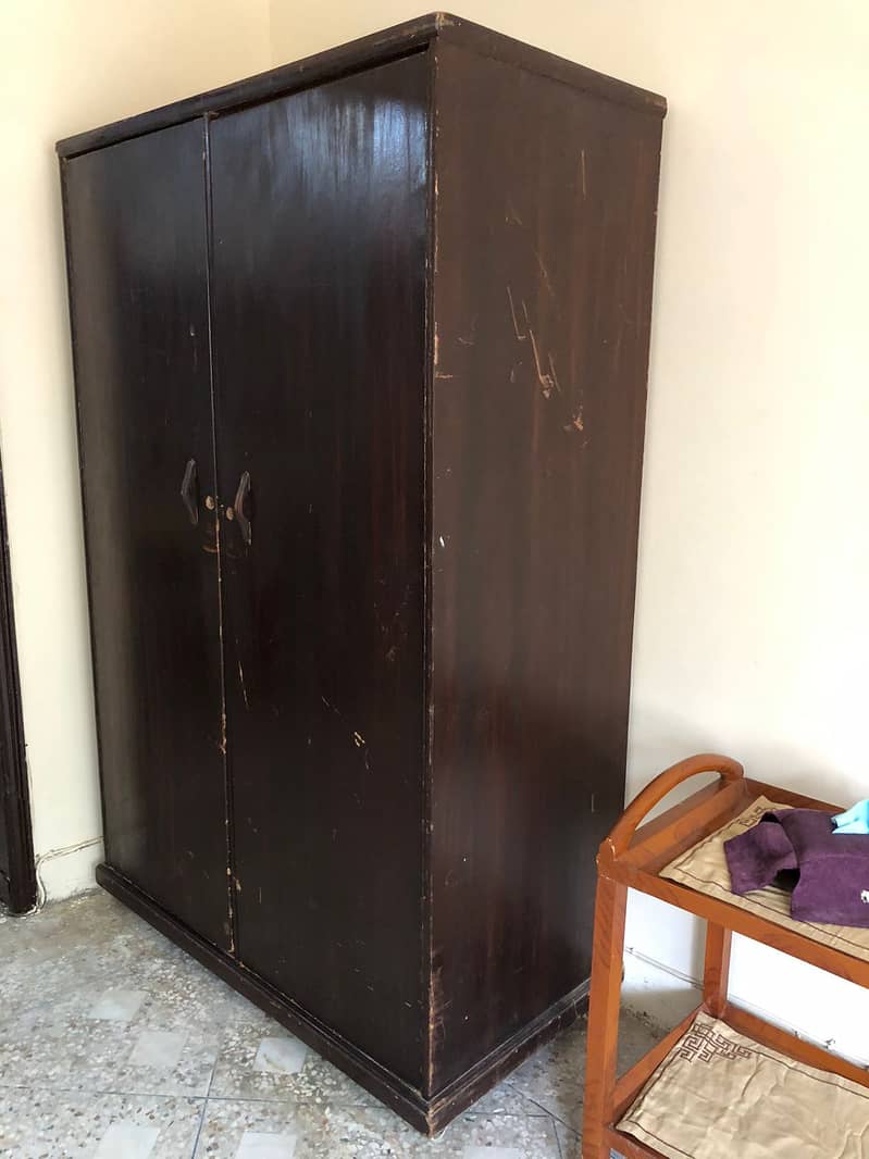 Almari/wardrobe/Wooden Almari / 2 door wardrobe for sale 1