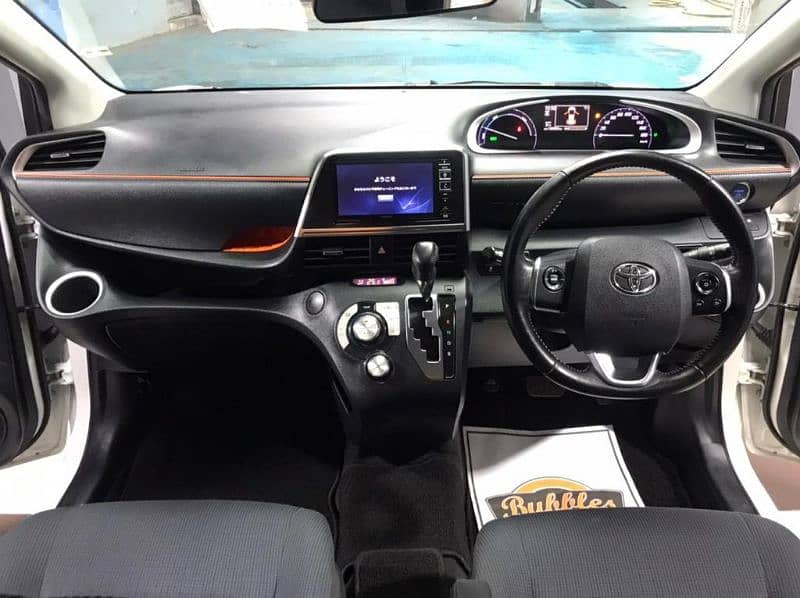 Toyota Sienta 2017 7