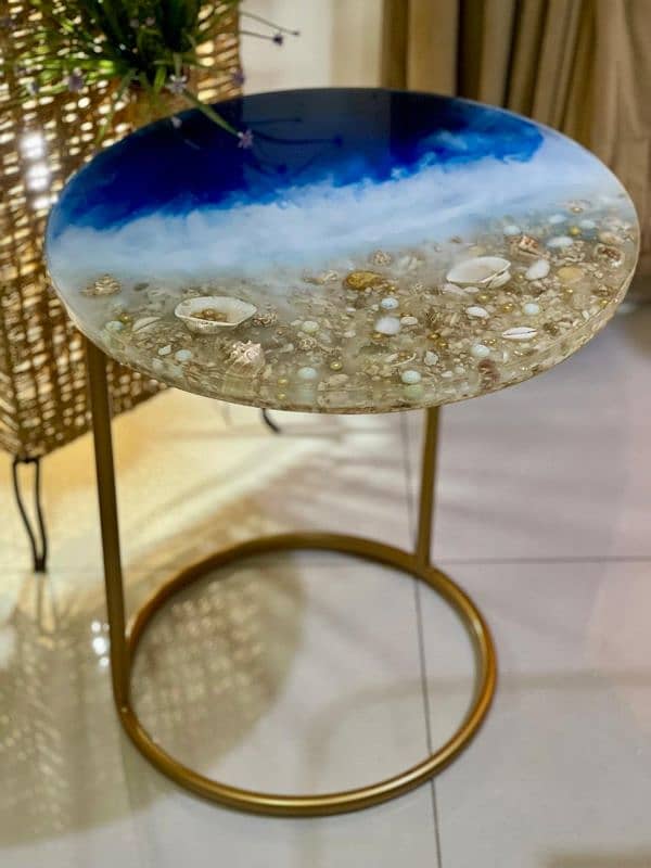 Handmade resin table 9