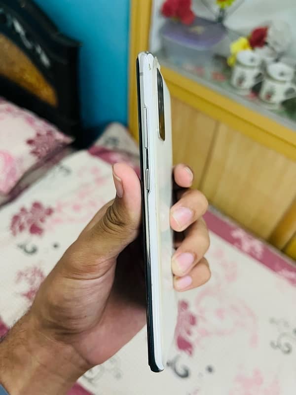 Samsung s20 plus 5g 12/256 pta approved 1