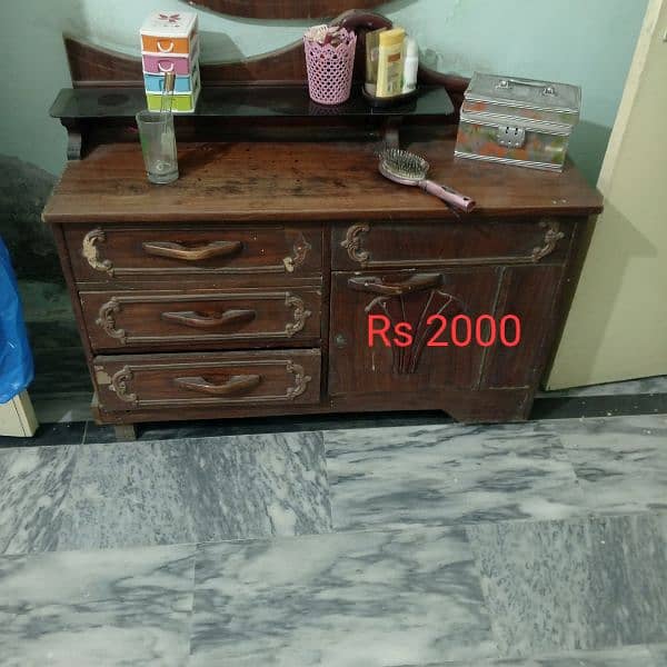 Good Condition Dressing Table For Sale 14