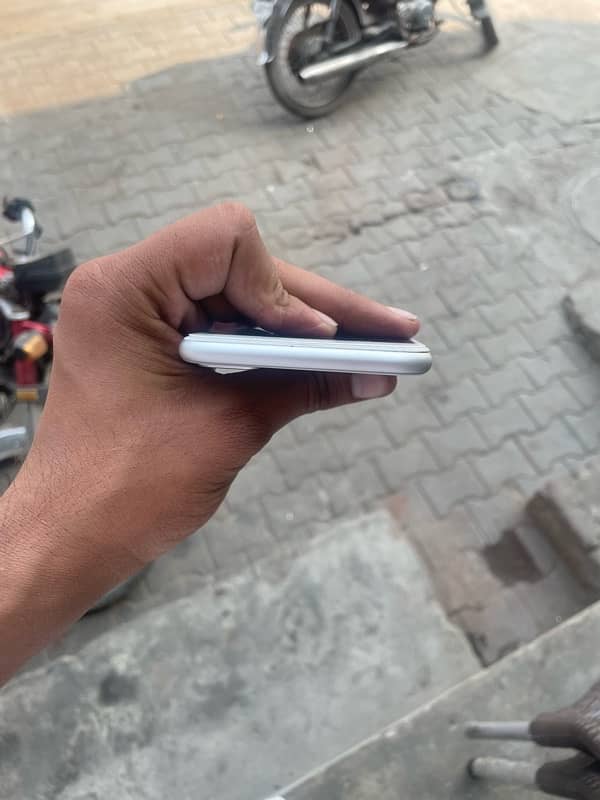 Iphone 8 plus 64 GB 3