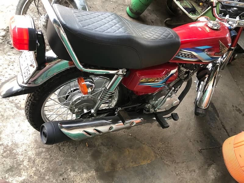 Honda CG 125 (2023 ka last ma nikli ha 24 ka sticker ha 6