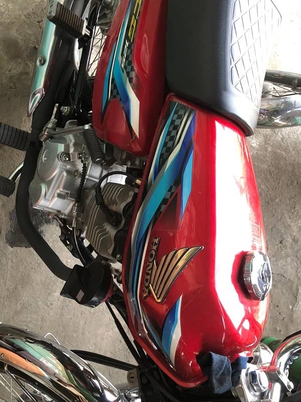 Honda CG 125 (2023 ka last ma nikli ha 24 ka sticker ha 8