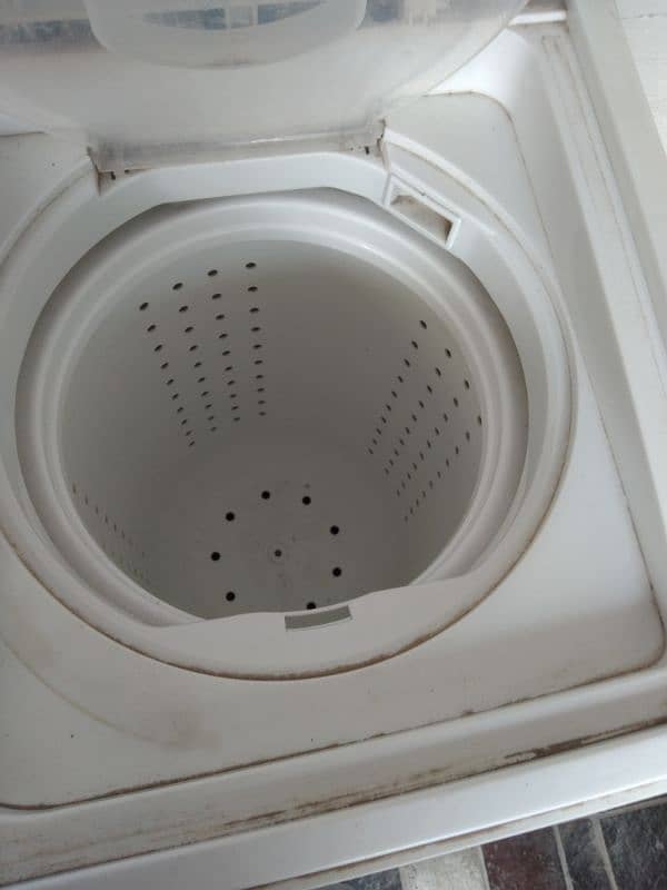 Kenwood washing machine and dryer 10.10 condition 4