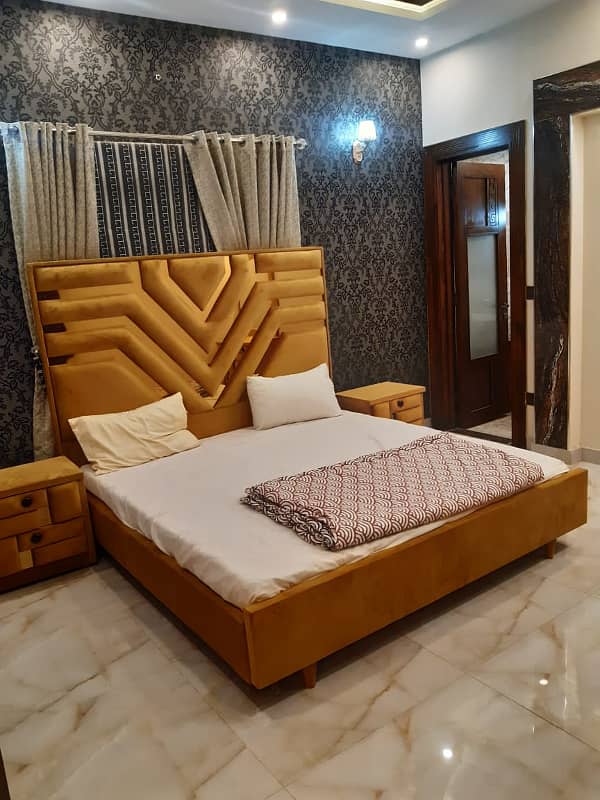 Luxury Furnished 10 Marla Upper Portion is Available For Rent in CC Block Bahria Town Lahore 0