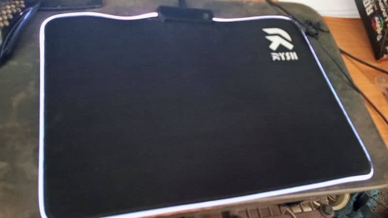 RYSH RGB mouse pad Brand new 4