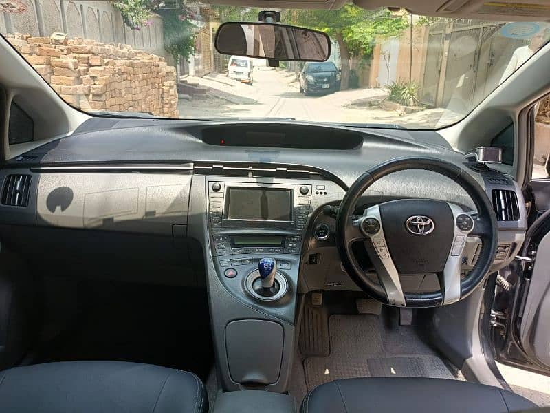 Toyota Prius 2011 10