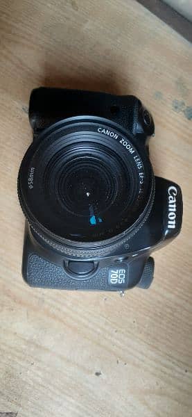 canon 70d body . 2 batry with box candishan 9/10 2