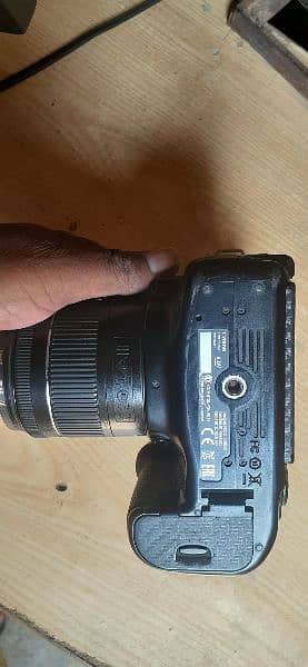 canon 70d body . 2 batry with box candishan 9/10 6