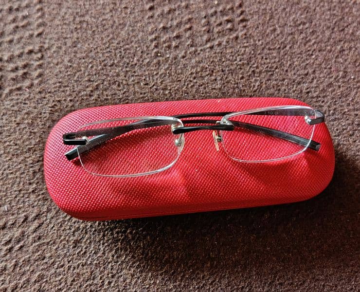 BRANDED EYE GLASSES 1