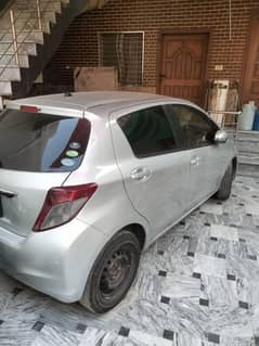 Toyota Vitz 2014 03217603276